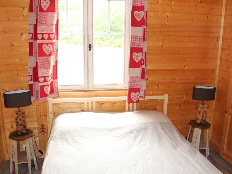 Charming 28m² Gypsy Caravan in Val de Loire, Sleeps 4, Near Castles & Bike Trails — photo 4