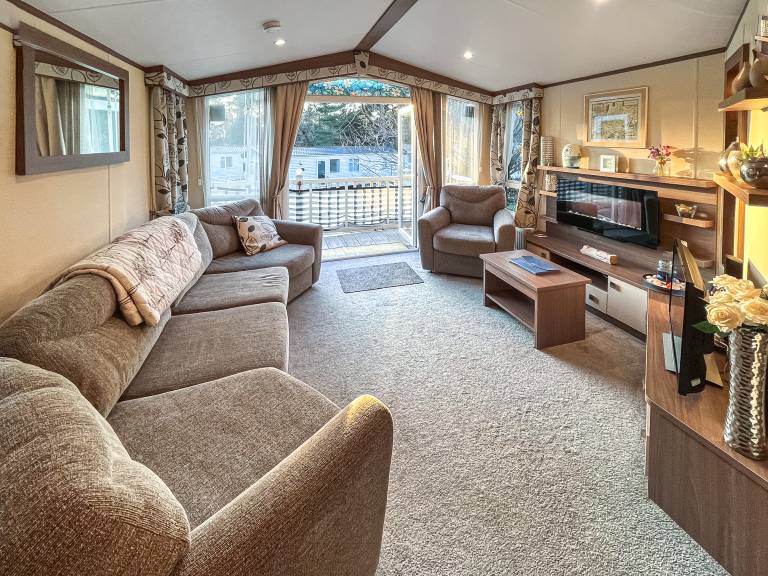 Cottage with pool, barbecue & garden | River view — photo 5