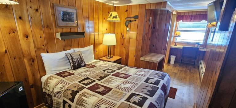 Motel  Iron River