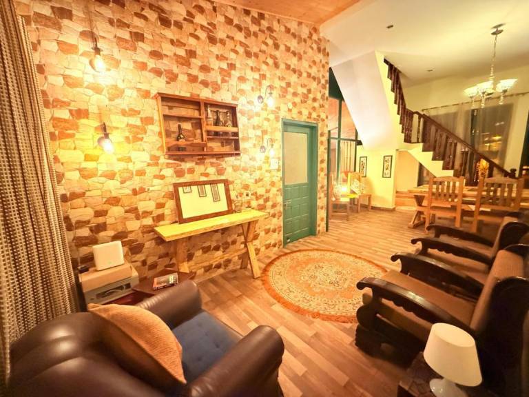 Frogs BNB Aviator's Bungalow — photo 3