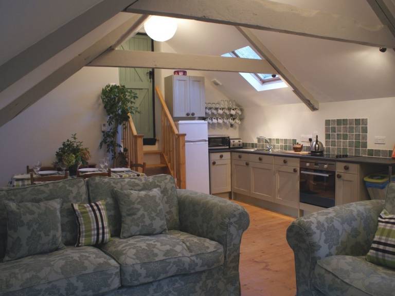 Cottage with yard & barbecue — photo 3