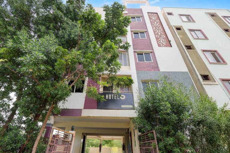 Hotel O Enikepadu Formerly Akshaya