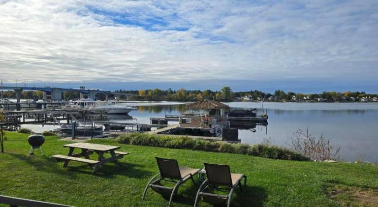 Snug Harbor Inn — photo 5