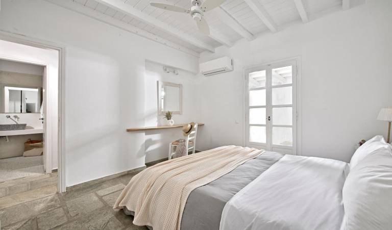 Rental apartment with terrace & garden | Beach view — photo 2