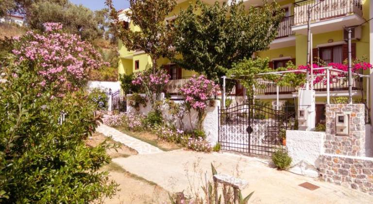 Alexandra's House — photo 2