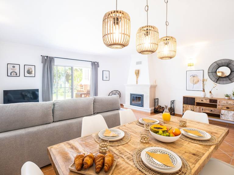 Villa Jasmin in Albufeira - Close to Beaches, Private Garden — photo 4