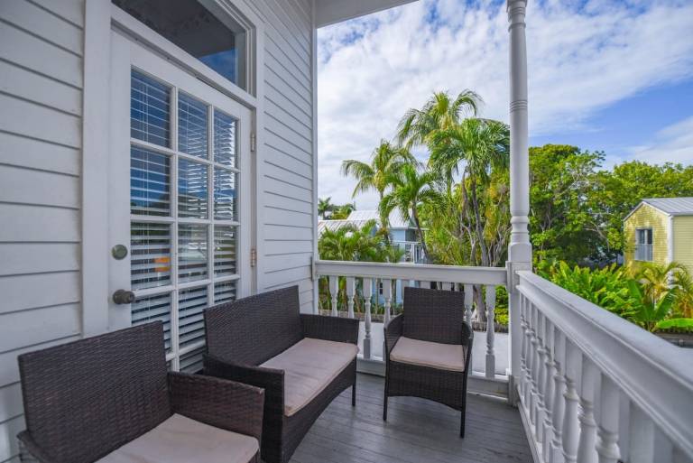 Duval Delight Recently Remodeled Condo on Duval! — photo 3
