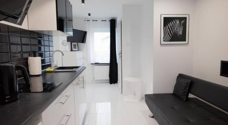 Holiday apartment with patio & yard — photo 3