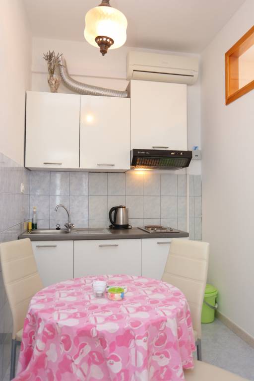 Two bedroom apartment with terrace and sea view Lokva Rogoznica, Omiš (A-17645-a) — photo 3