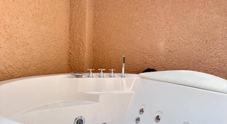 Holiday apartment with jacuzzi & pool | Near St. Peter's Basilica — photo 3