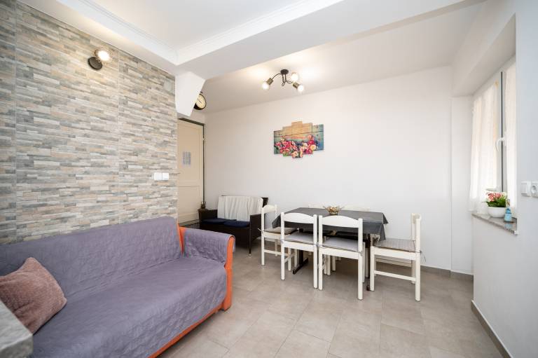 Two bedroom apartment with terrace and sea view Lopar, Rab (A-23736-d) — photo 3