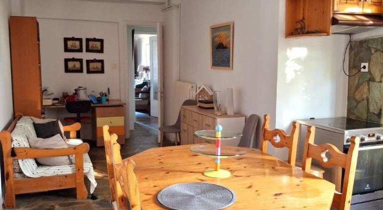 Apartment with garden & patio — photo 3