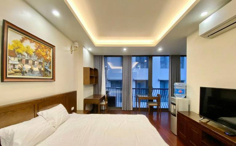 Best choice - Quiet & Luxury Lakeside apartment in Hanoi