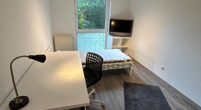 Gunstige Zimmer im Herzen von Kreyenbruck — photo 2