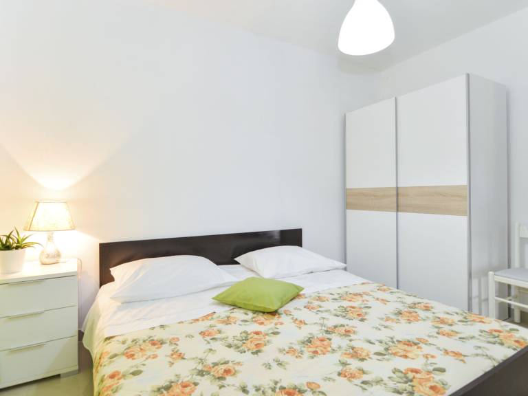 Rental apartment with terrace, garden & grill | Next to the beach | Dogs allowed — photo 4