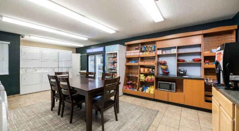 Sonesta Simply Suites Hampton — photo 4