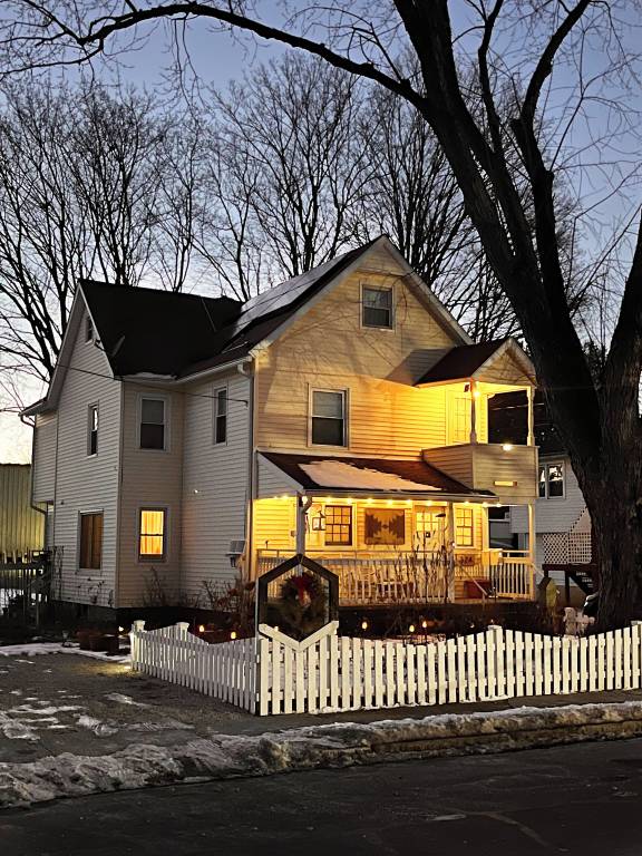 Apartment  New Hartford