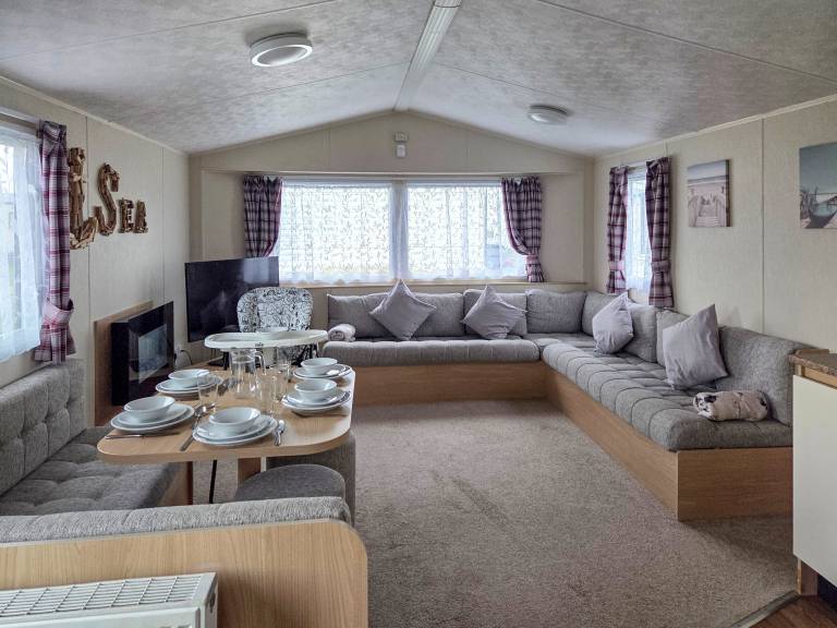 Family-oriented cottage with garden, pool & sauna | River view | Pets allowed in Morecambe