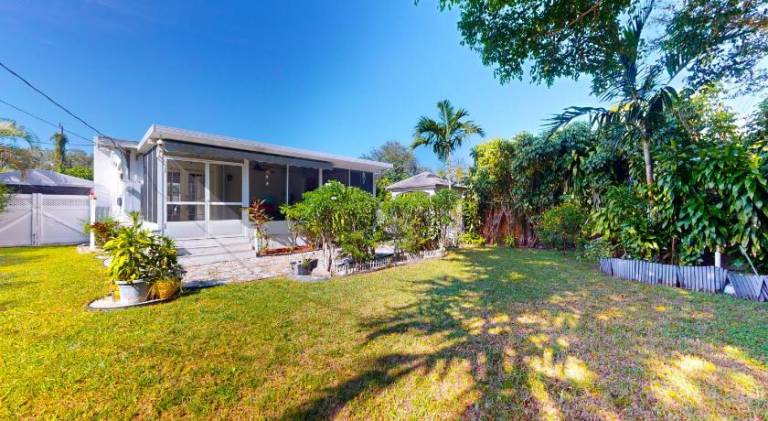 Nice vacation home | Pets are welcome in Aventura, FL