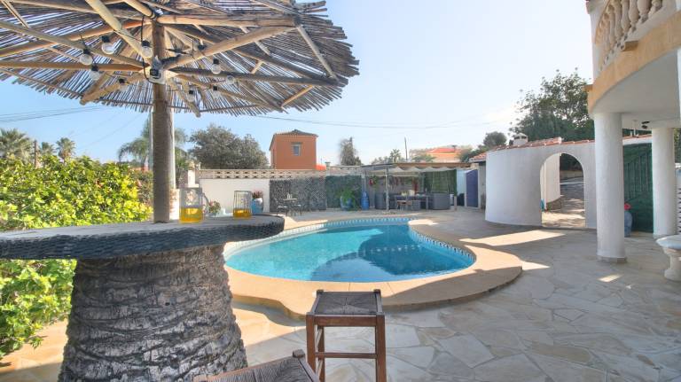 Villa with patio, private pool & grill | Pets are welcome — photo 2