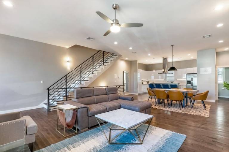 House Mid-City