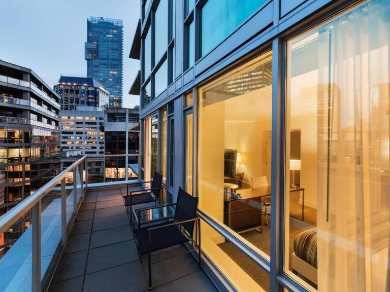 Coast Coal Harbour Hotel by APA — photo 4