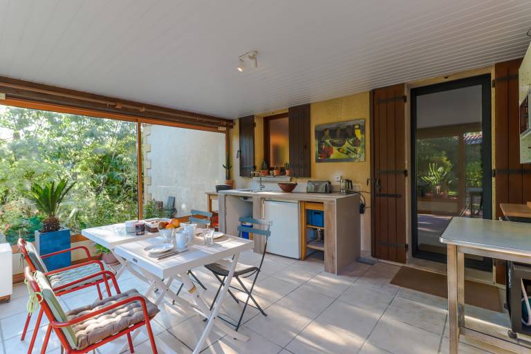 Charming vacation home with garden & patio | Pet-friendly — photo 5