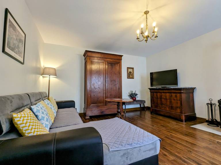 Cottage with 2 rooms for 5 persons — photo 2