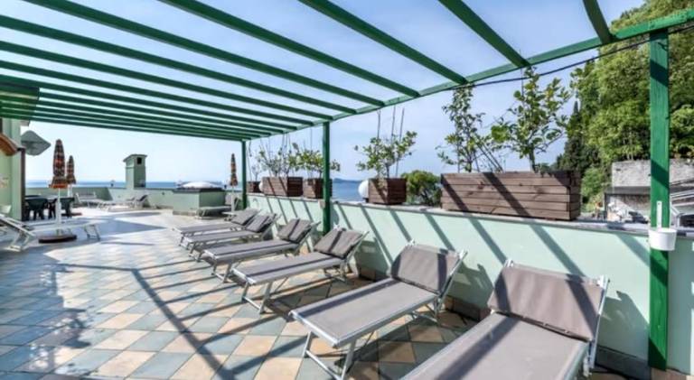 Holiday apartment with pool — photo 3