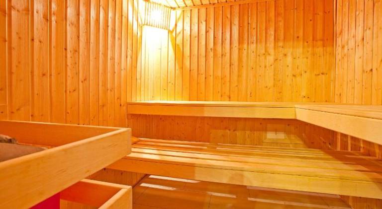 Holiday apartment with sauna, patio & yard — photo 5