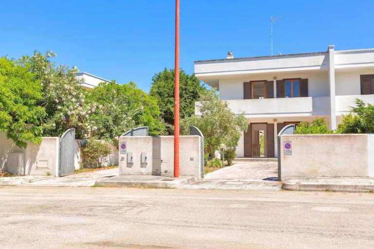 Child-friendly villa with BBQ, yard & terrace | Garden view | Pets are welcome — photo 2