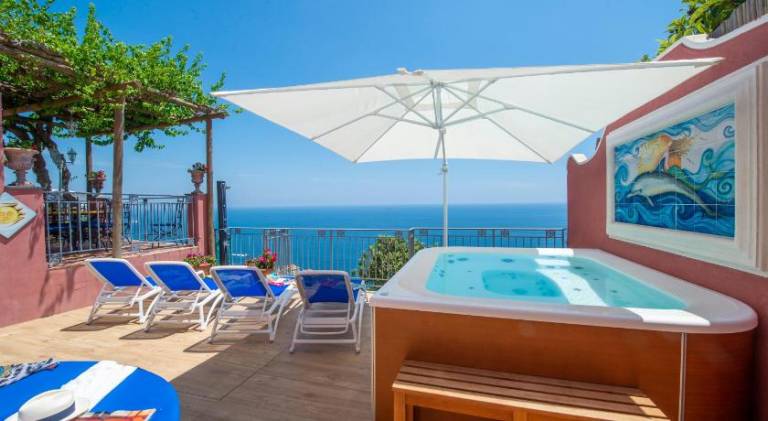 Children-friendly big vacation home with pool, patio & BBQ | Pets allowed — photo 5