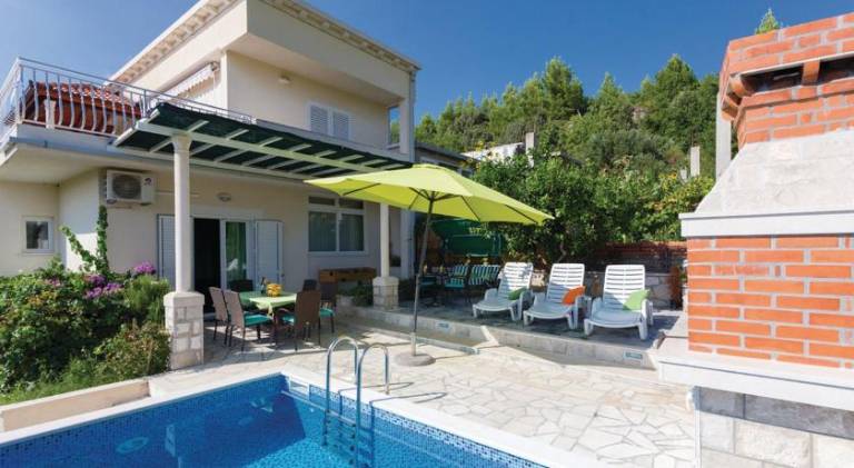 House with pool in Zupa dubrovacka