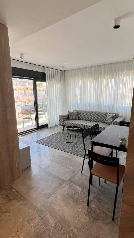 House with yard & grill | Water view — photo 4