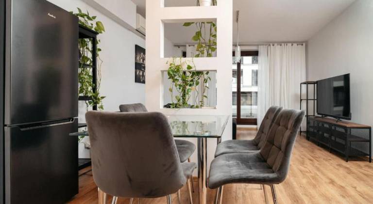 Cichy Apartament w Centrum Miasta - Balkon & Klimatyzacja - Riverside Vista by UniqueRent — photo 3