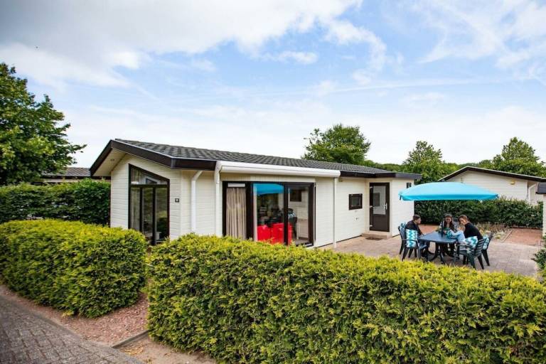 Ferienhaus mit 2 Schlafzimmern für 5 Personen