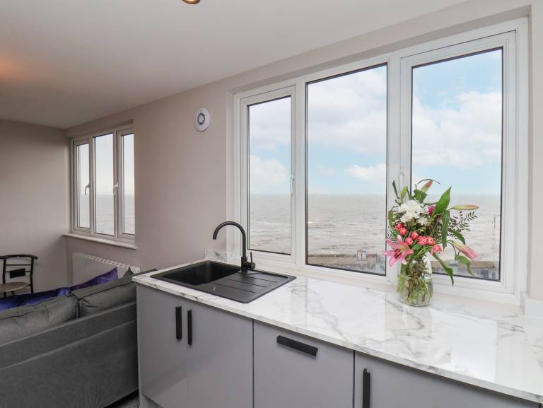 Cottage with garden | Beach view — photo 4
