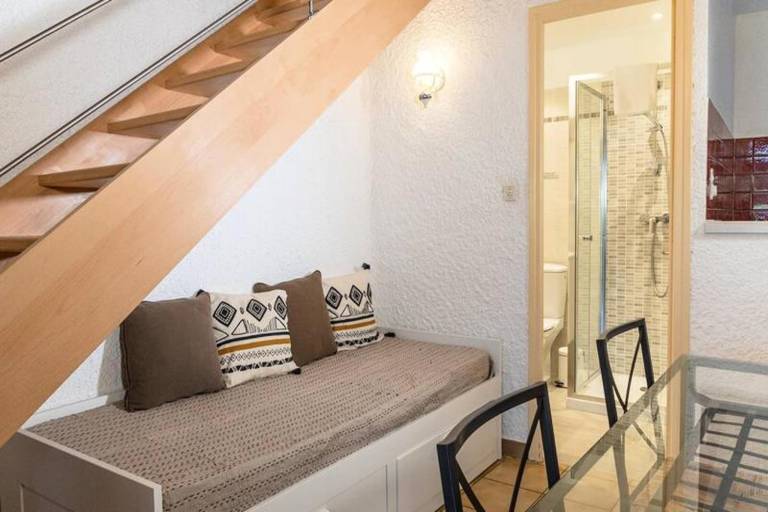 Rental apartment with pool, patio & barbecue | Pet-friendly — photo 4