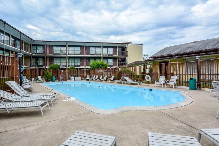 Baymont by Wyndham Front Royal Near Shenandoah National Park — photo 2