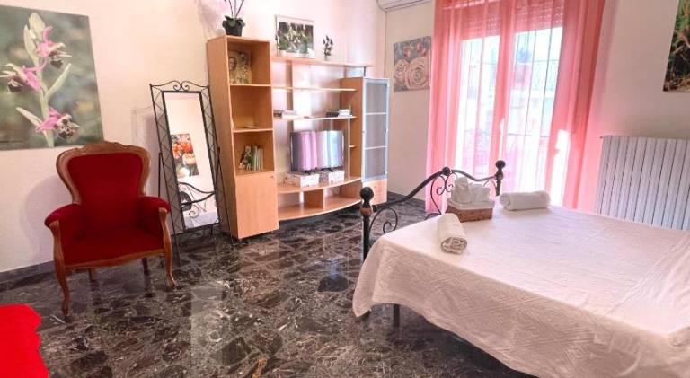 Holiday apartment with 3 rooms for 6 persons — photo 2