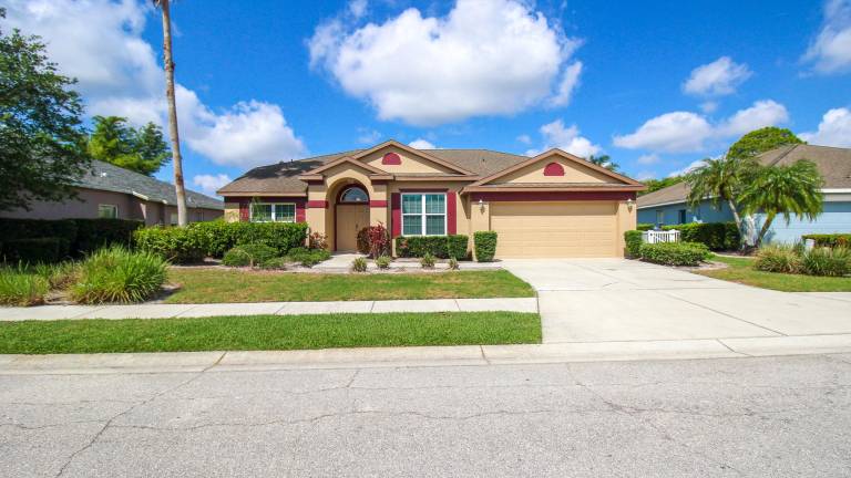 Family-friendly ample house with private pool & patio | Pets allowed — photo 2