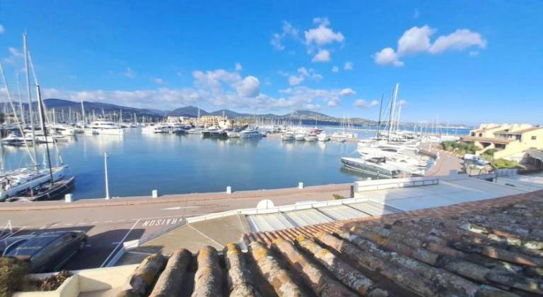 Holiday apartment with pool in Cogolin