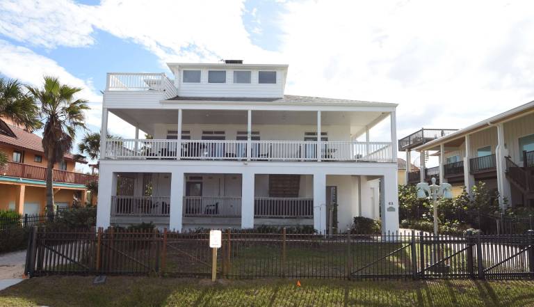 Just Beachy A Luxury Retreat Sleeps 12 3 Levels with Elevator- Perfect for 1-3 Families — photo 2