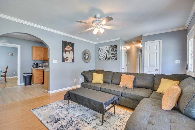 < 4 Mi to Dtwn Greensboro: Renovated Home w/ Yard! — photo 5