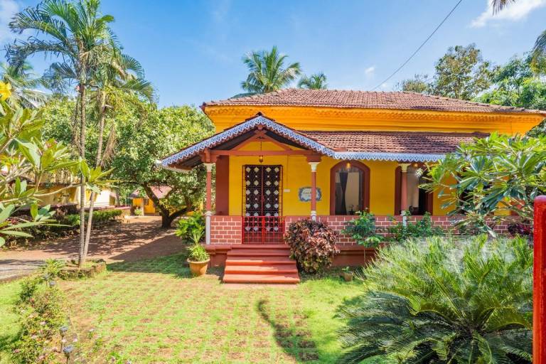 Bungalow with garden & grill in Calangute