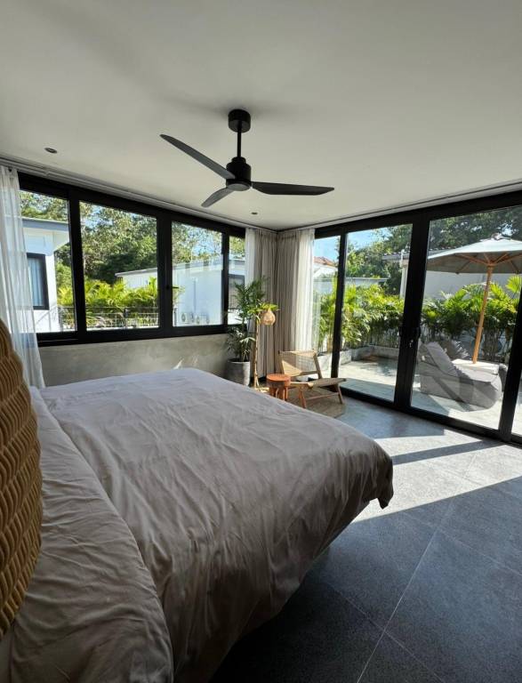Villa with garden, pool & terrace in Pecatu