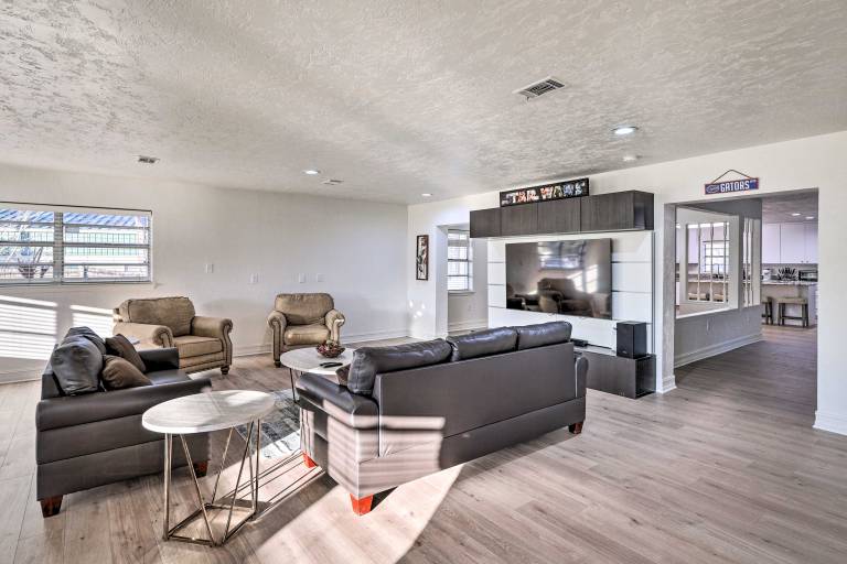 Spacious Family Home w/ Backyard in Gainesville! — photo 5