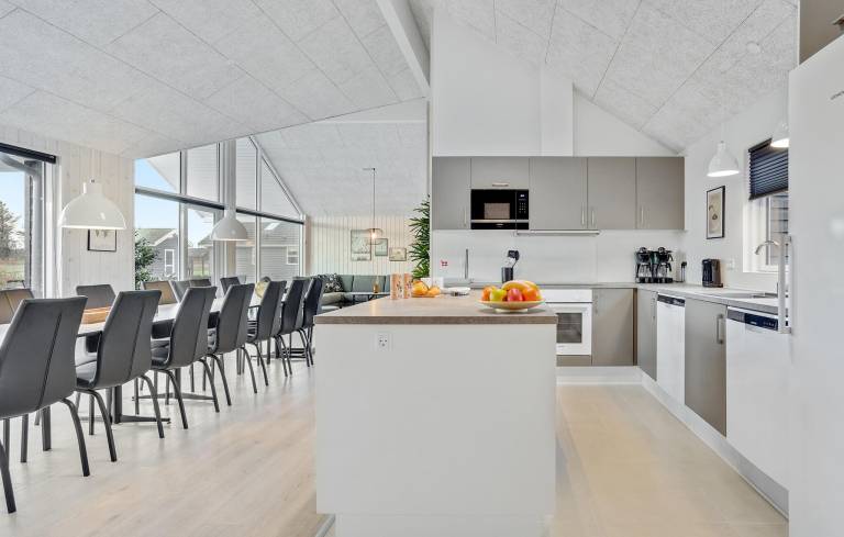 Ferienhaus mit Hund in Nr. Lyngby Strand, Nørre Lyngby f&uuml;r max. 16 Personen