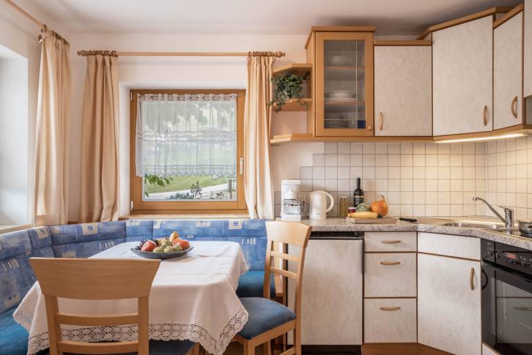 Holiday Apartment A in House Belodei with Mountain View & Wi-Fi; Parking Available — photo 4