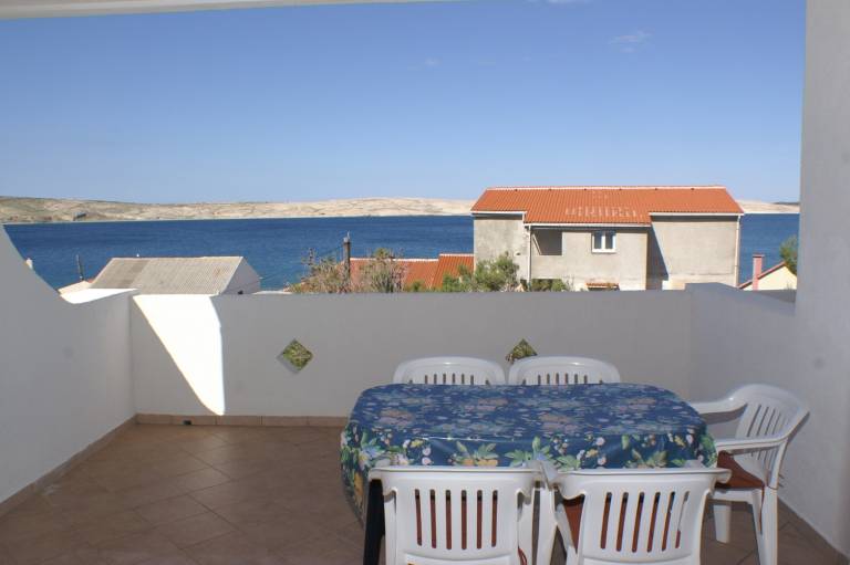 One bedroom apartment near beach Kustići, Pag (A-4087-e) in Senj